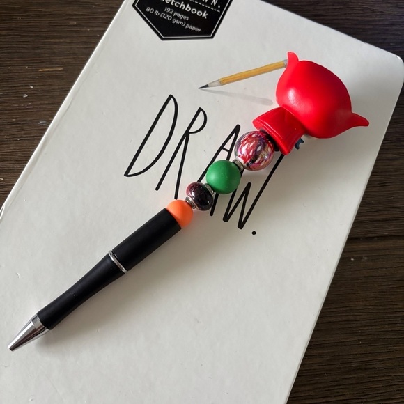 Marvel: Doctor Strange handmade beaded pen - Picture 3 of 3